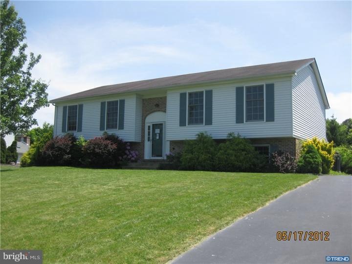 122 Michael Ln, Bear, DE 19701 - photo 1