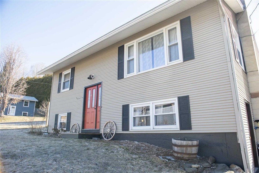 129 Richardson Rd, Barre, VT 05641 - photo 1