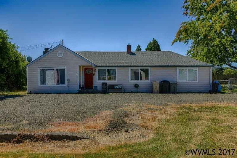 245 SE Fir Villa Rd, Dallas, OR 97338 - photo 1