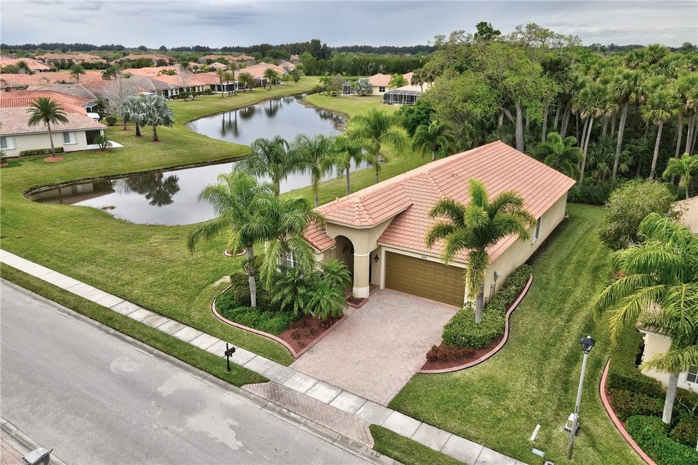A beautiful home lining the long lake in Woodfield