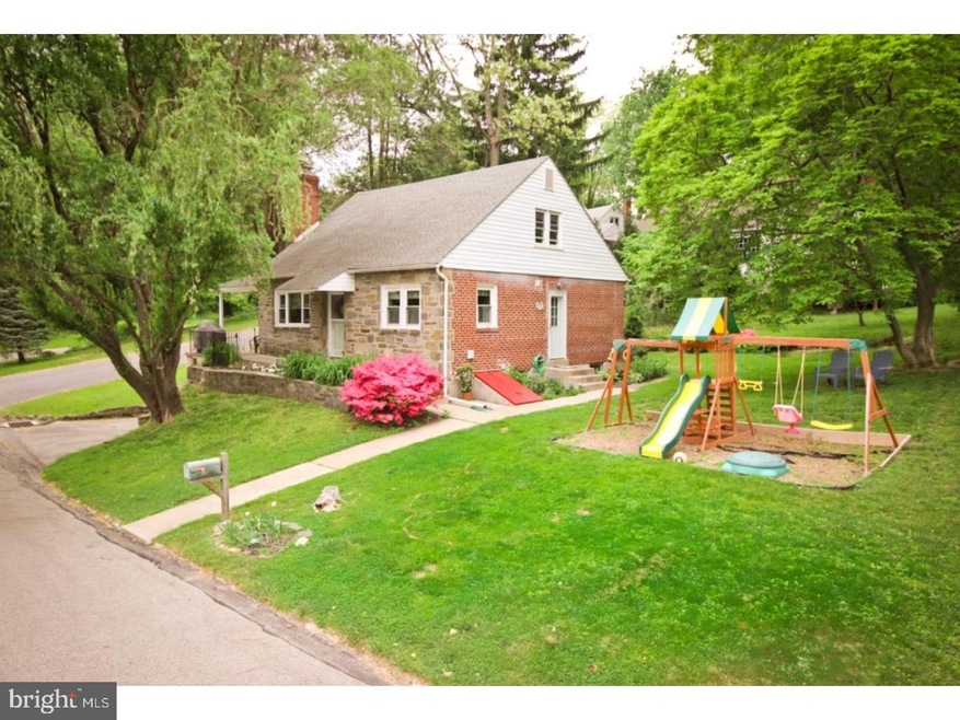 402 Private Rd, Woodlyn, PA 19094 - photo 1