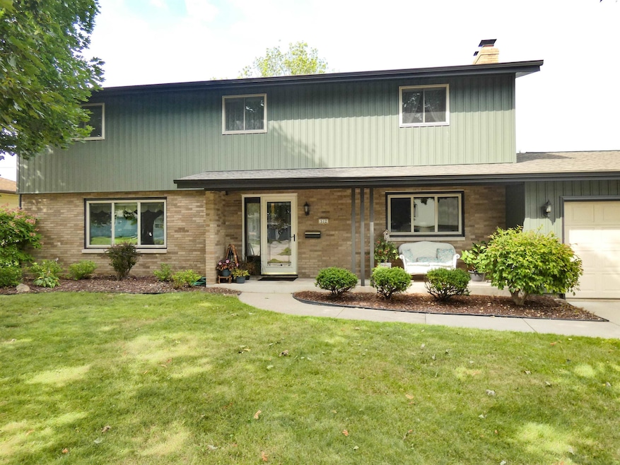 512 W Michigan St, Appleton, WI 54911 - photo 1