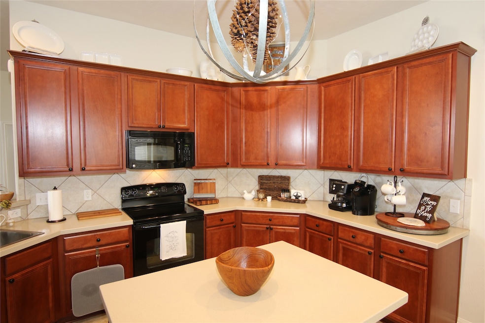 6050 Wickshire Dr, Rosenberg, TX 77471 - photo 1