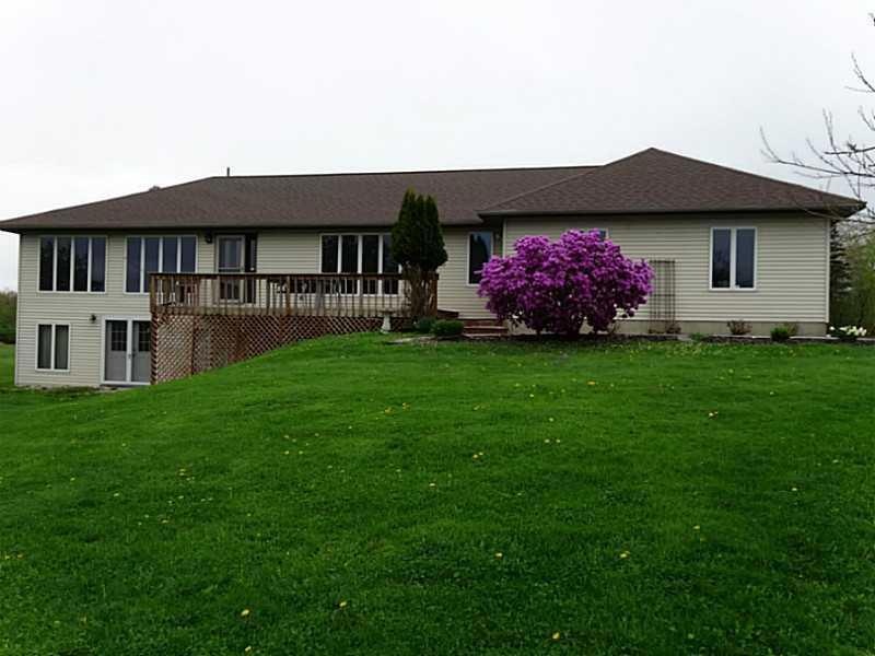 Sprawling contemporary on 5.2...
