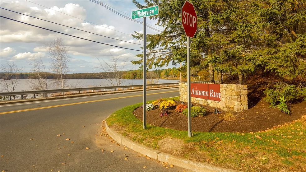 34 Waterview Dr unit E, Smithfield, RI 02917 - photo 1