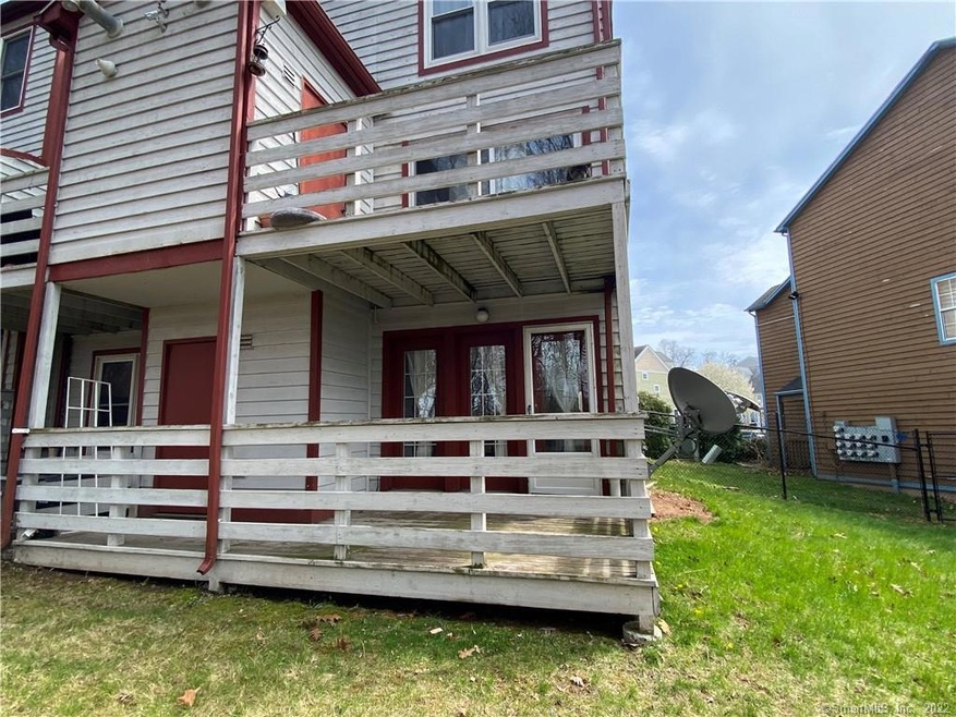 1425 Quinnipiac Ave unit 301, New Haven, CT 06513 - photo 1