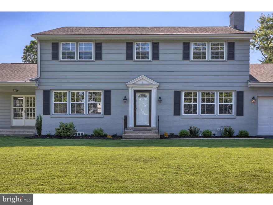 3211 Westview Dr, Reading, PA 19605 - photo 1