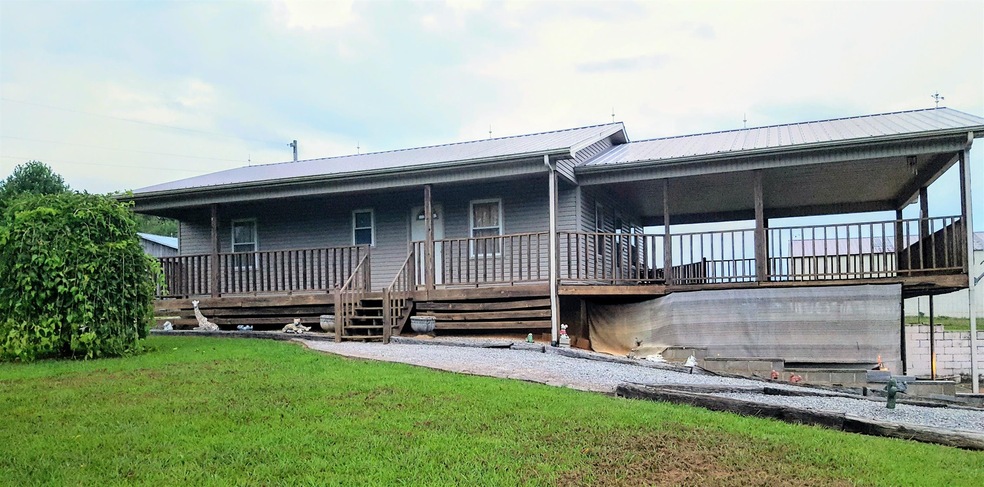 1707 Gordon Rd unit 3, Shelbyville, TN 37160 - photo 1