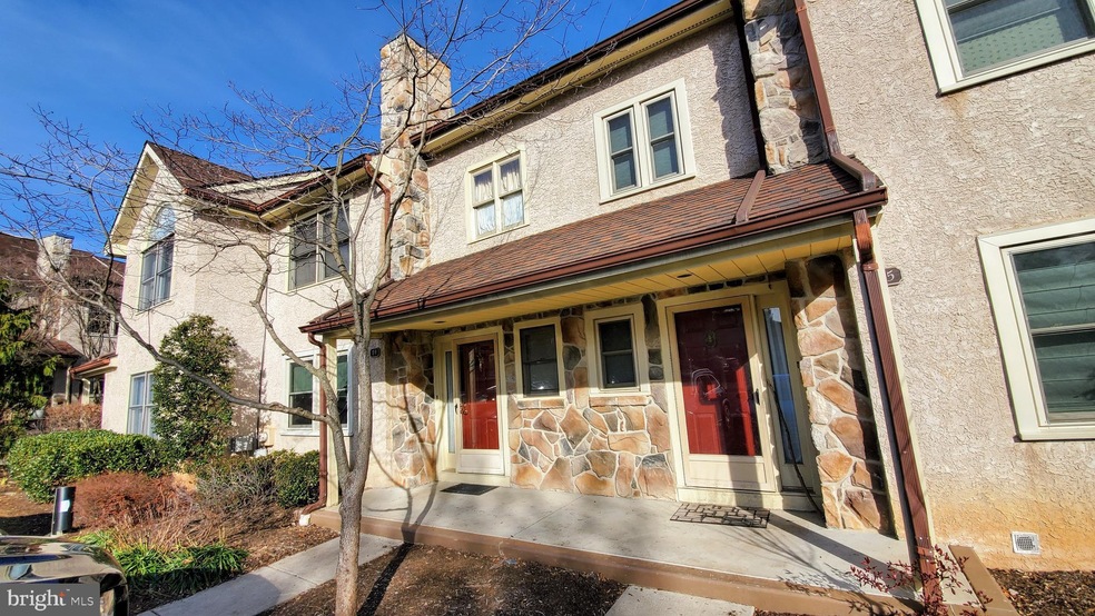 84 Bunker Hill Ct unit 84, Wayne, PA 19087 - photo 1