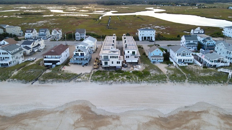 504 N End Blvd unit F, Salisbury, MA 01952 - photo 1