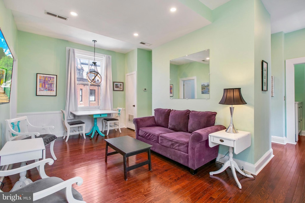 1120 Saint Paul St unit 35, Baltimore, MD 21202 - photo 1