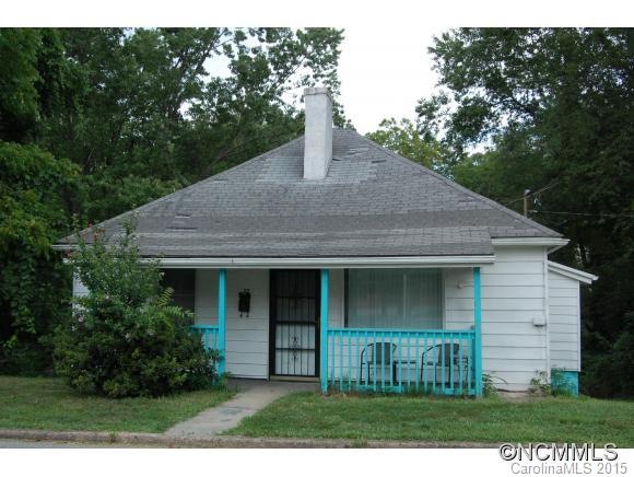 Live one block from Haywood!