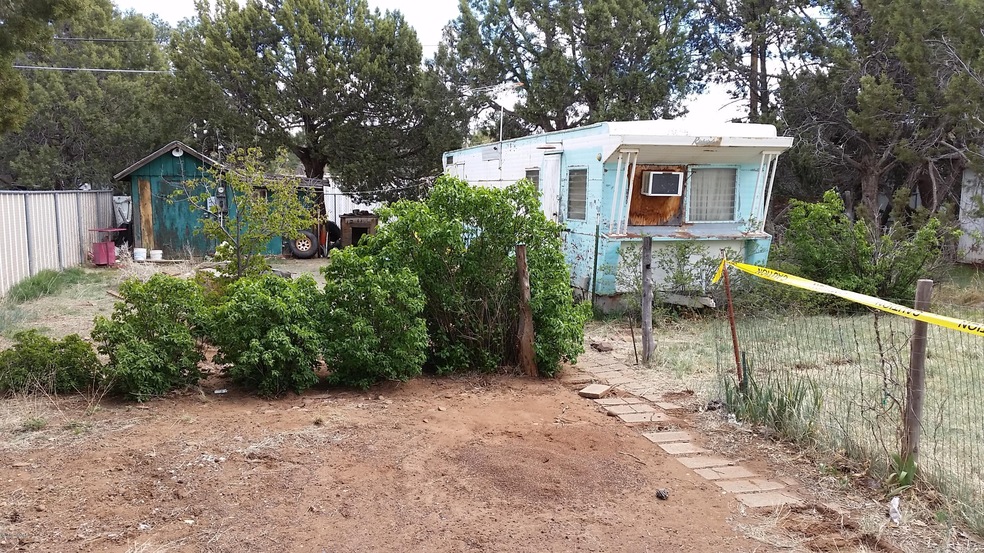 900 E Stratton, Show Low, AZ 85901 - photo 1