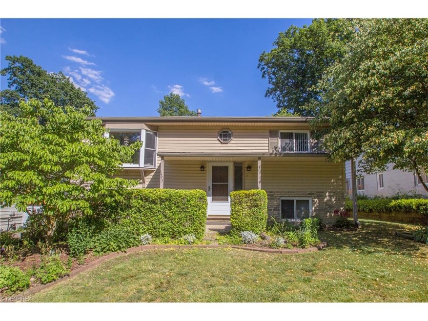 1493 Hilton Dr, Akron, OH 44313 - photo 1