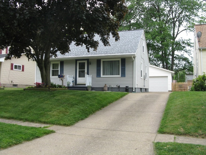 532 Zephyr Ave, Erie, PA 16505 - photo 1