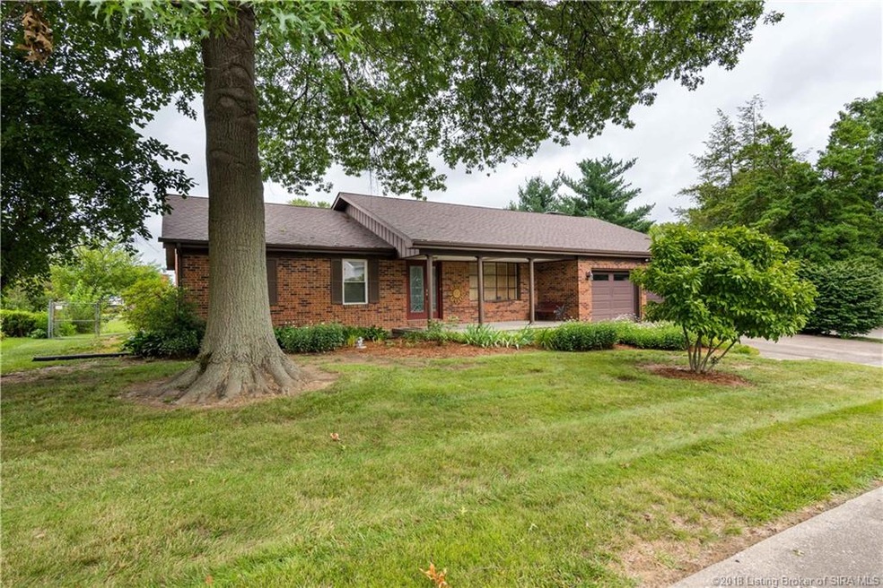 1007 Meadowview Dr, New Albany, IN 47150 - photo 1