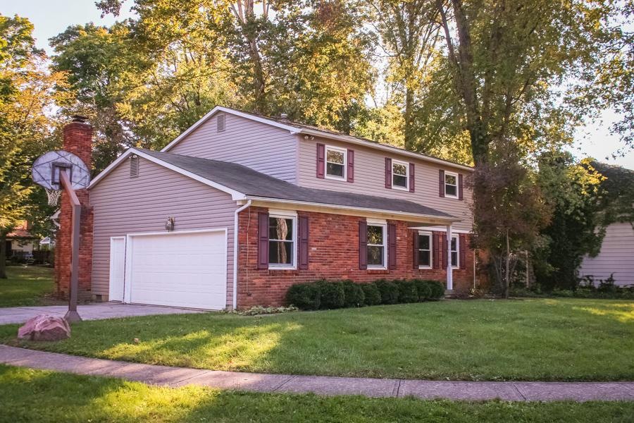 1909 Red Fern Dr, Columbus, OH 43229 - photo 1