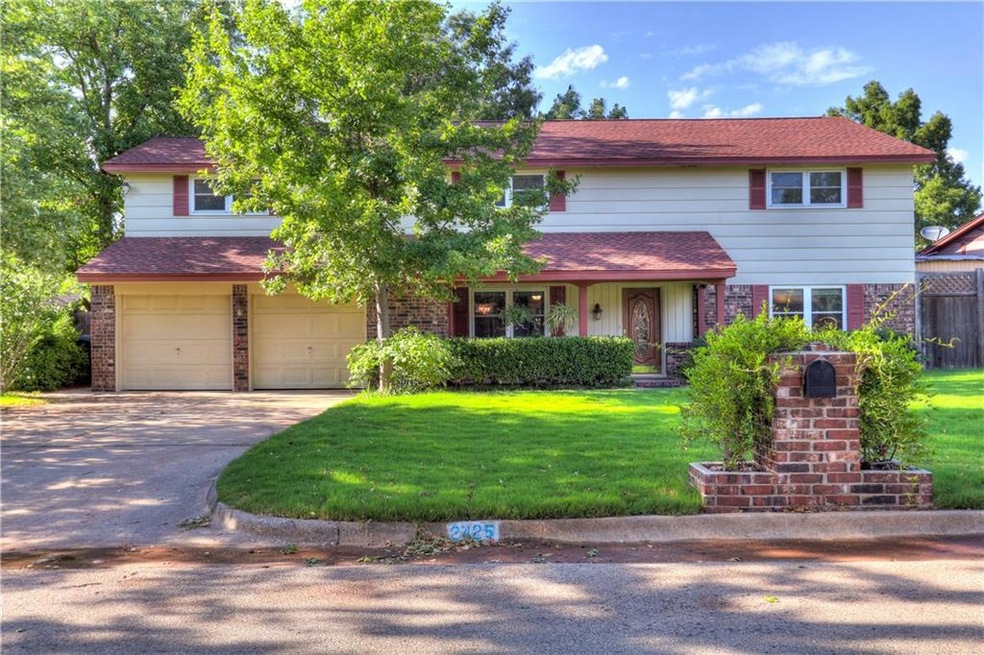 2425 NW 120th St, Oklahoma City, OK 73120 - photo 1