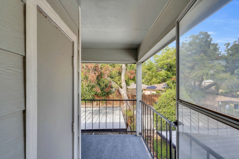 3206 S Fielder Rd unit 209, Arlington, TX 76015 - photo 1