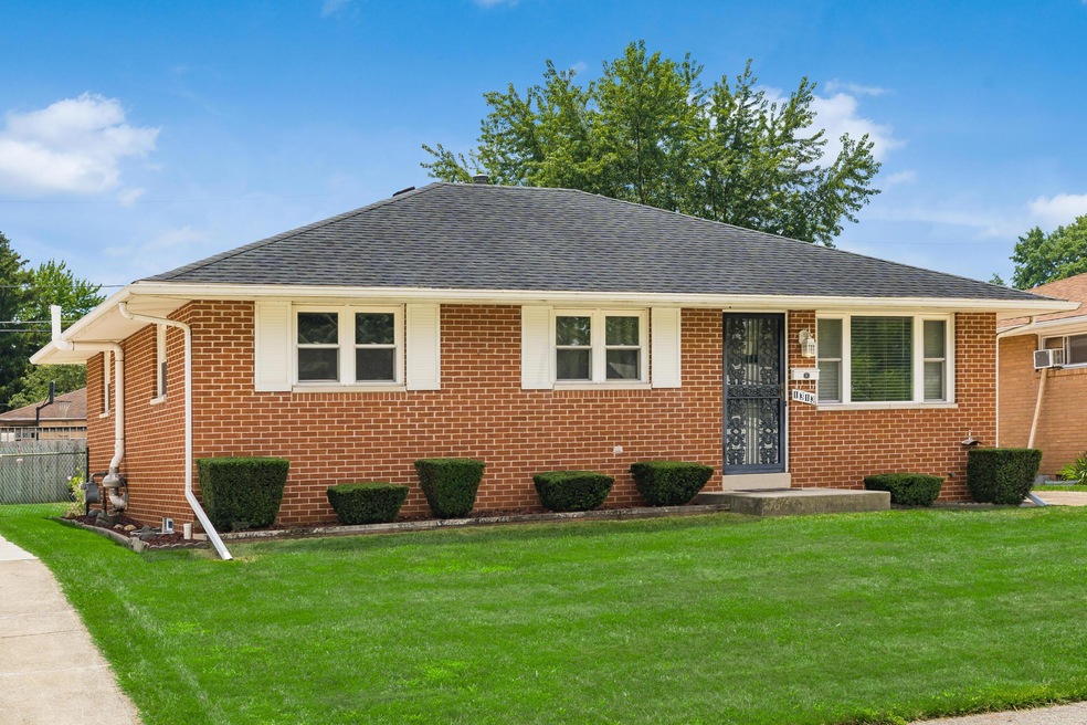 R_1313_Roberts_Place__001