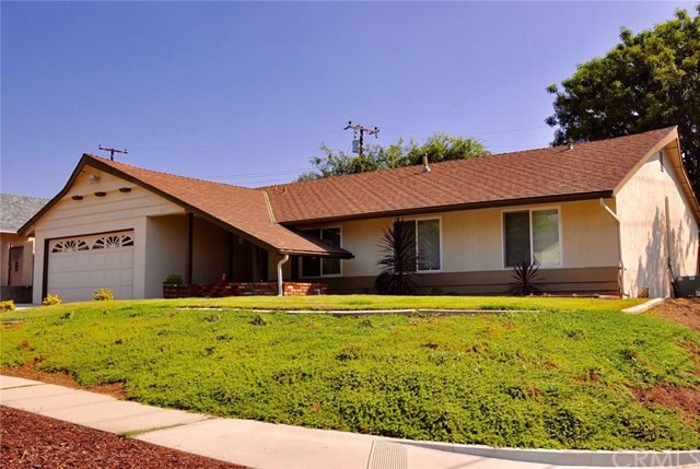 WELCOME HOME TO 2313 DEREK DR. FULLERTON