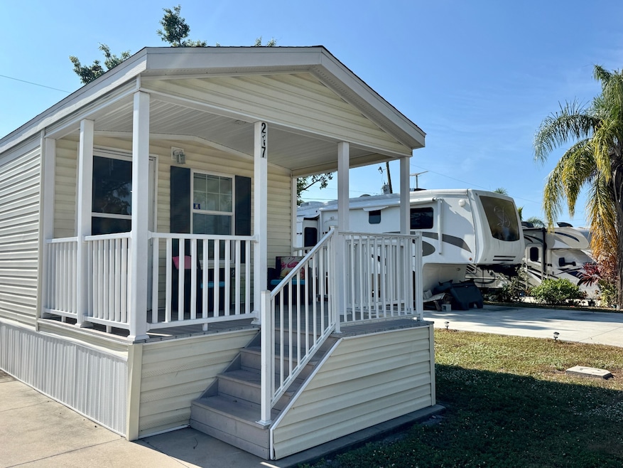 217 55th Avenue Terrace W, Bradenton, FL 34207 - photo 1