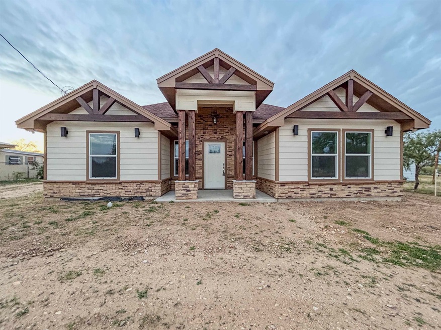 109 Cardinal St, Zapata, TX 78076 MLS 20234096