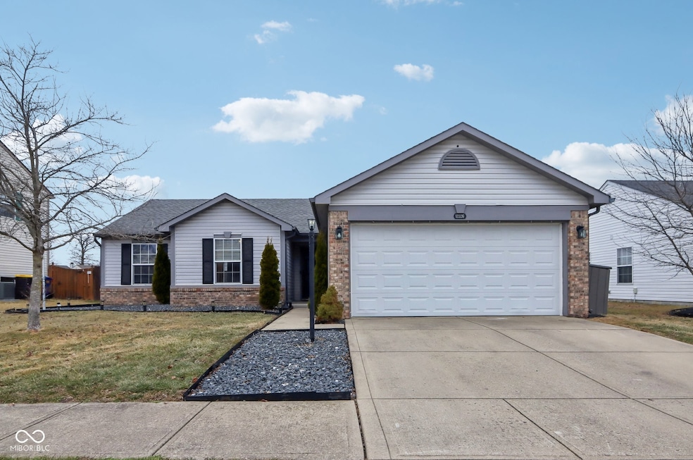 12226 Meadowfield Cir, Indianapolis, IN 46235 - photo 1