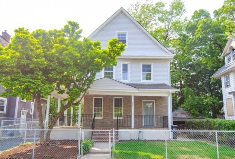 893 S 17th St unit 2, Newark, NJ 07108 - photo 1