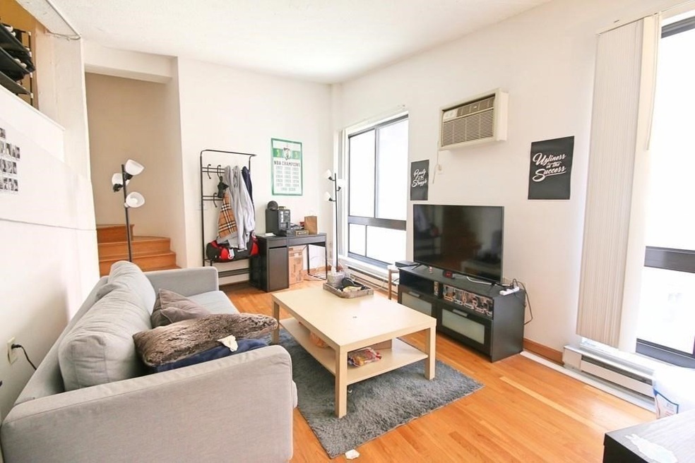 XII Stoneholm unit 320, Boston, MA 02115 - photo 1