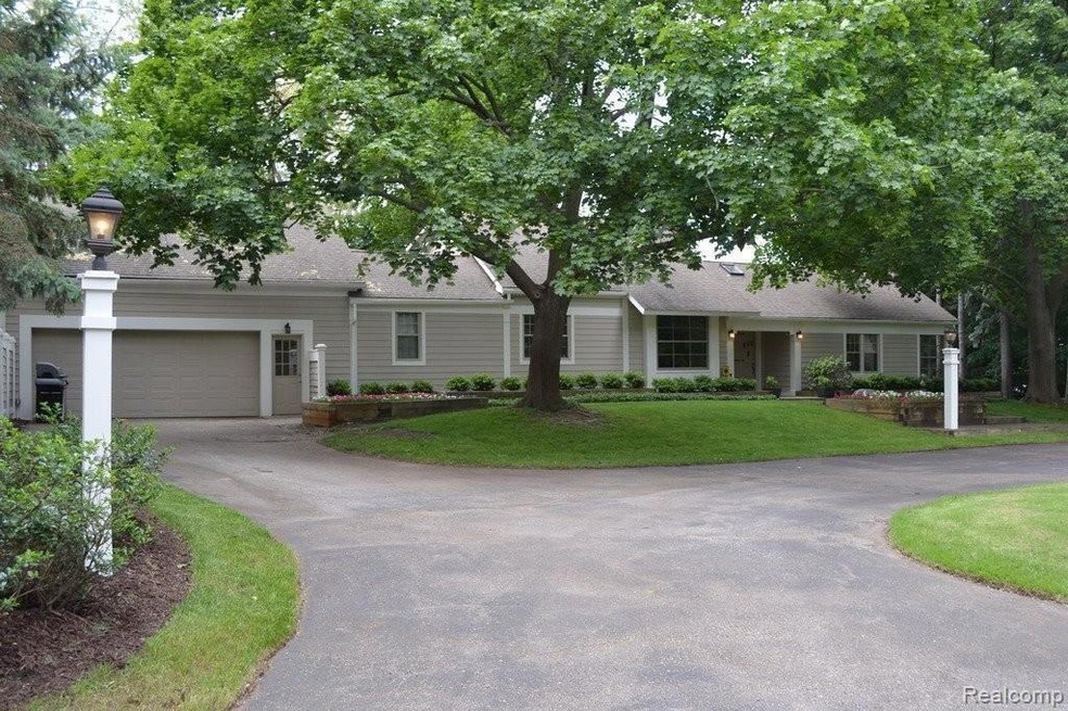 Welcome To 6520 Willow