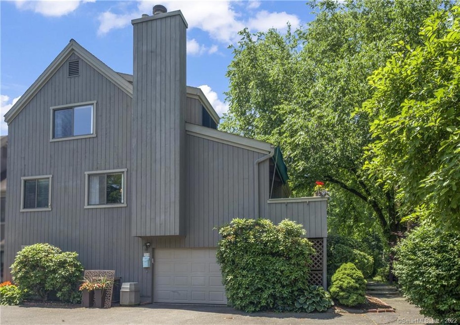 733 Quinnipiac Ln unit B, Stratford, CT 06614 - photo 1