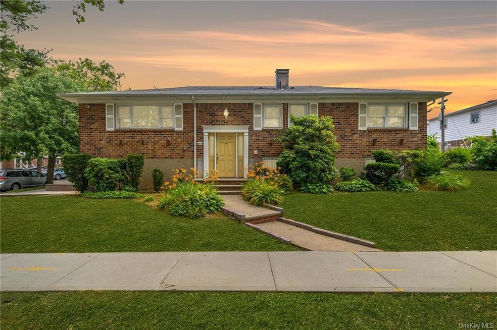 146-4 27th Ave, Flushing, NY 11354 - photo 1