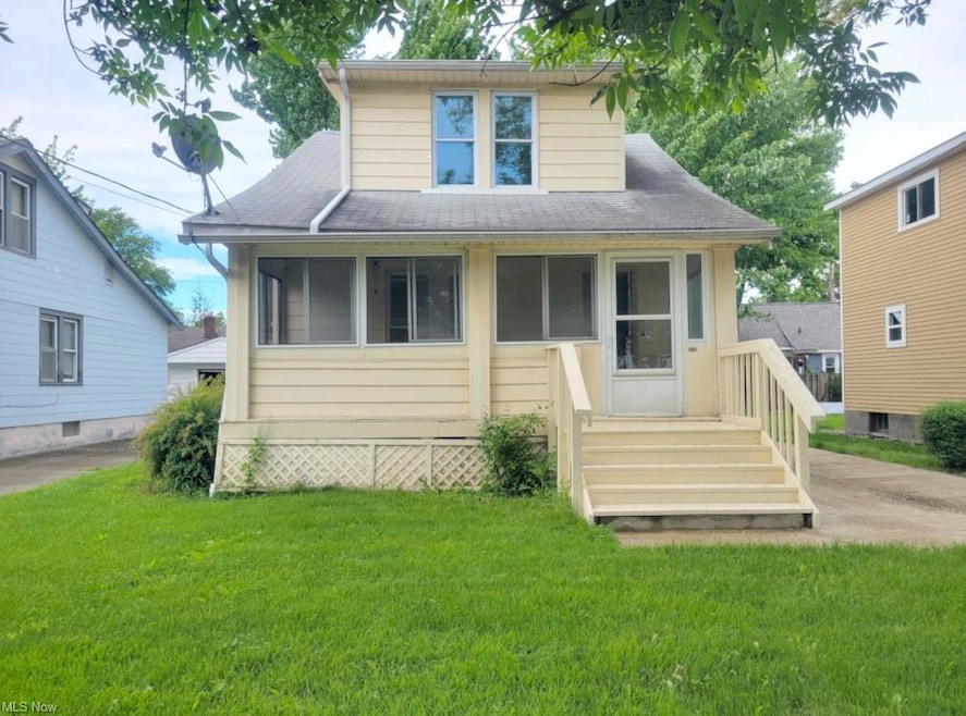 1544 Mapledale Rd, Wickliffe, OH 44092 - photo 1