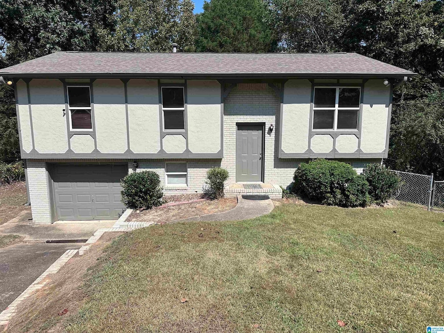 3108 Cobblestone Dr, Birmingham, AL 35215 - photo 1