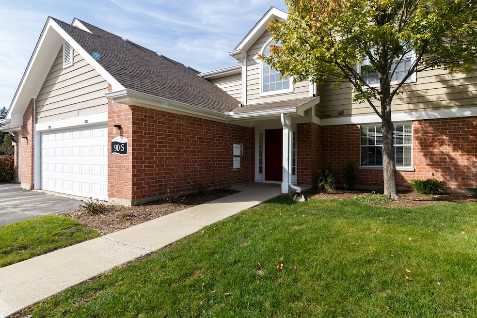 1681 E Greenbriar Dr unit 3827, Schaumburg, IL 60173 - photo 1