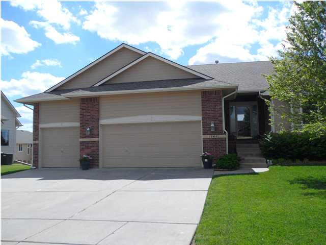 Welcome Home! 247 Jamestown in Andover