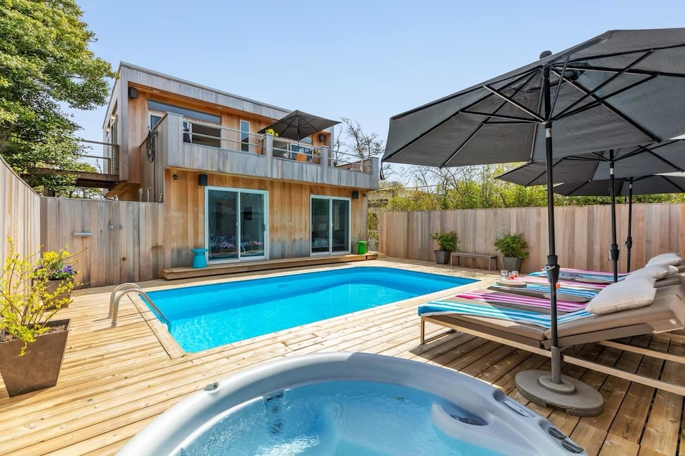 For Sale $1,625,000 • Co-Listing Agent