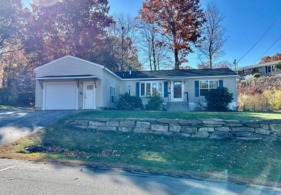 58 Freedom Hill Rd, Hampstead, NH 03841 - photo 1