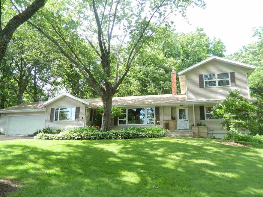 6116 Whalen Rd, Fitchburg, WI 53593 - photo 1