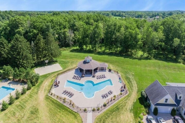 8588 Heron ct 9