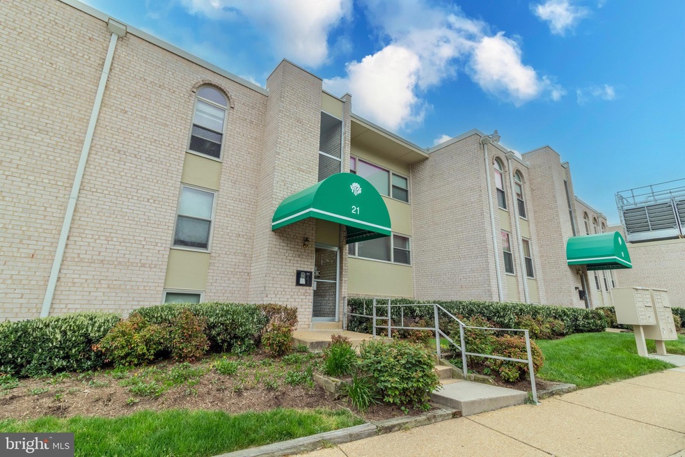 21 Canterbury Square unit 102, Alexandria, VA 22304 - photo 1