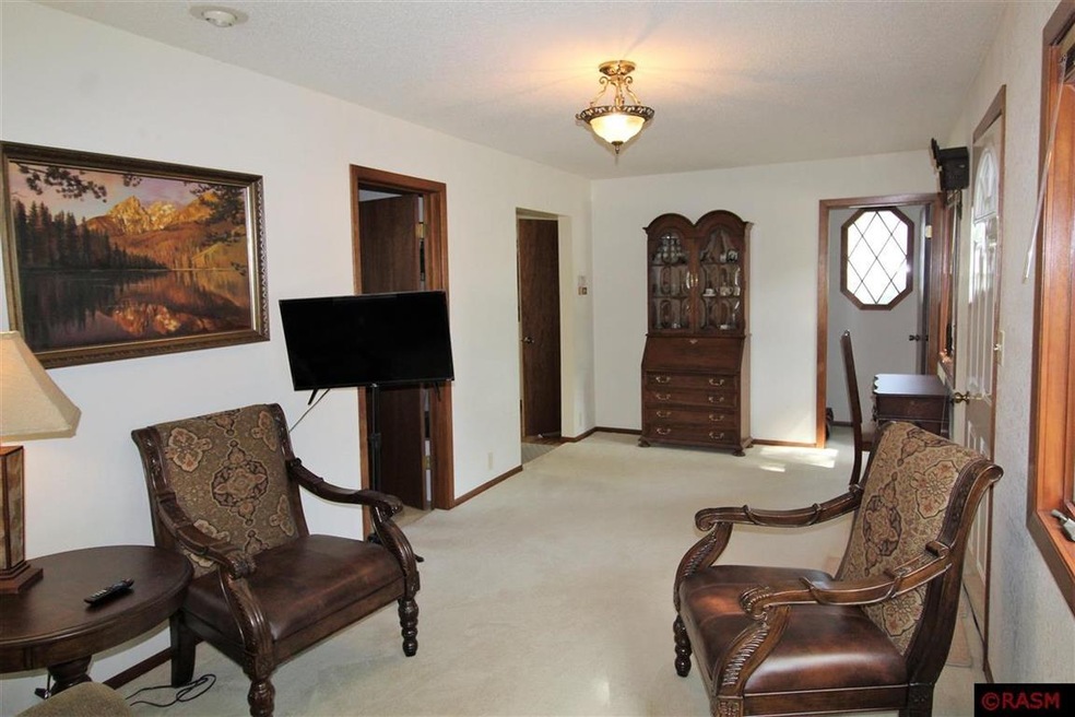 1126 N Payne St, New Ulm, MN 56073 - photo 1