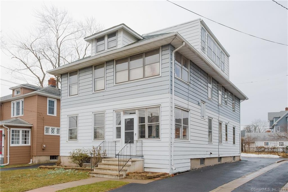 121 Beverly Rd, West Hartford, CT 06119 - photo 1