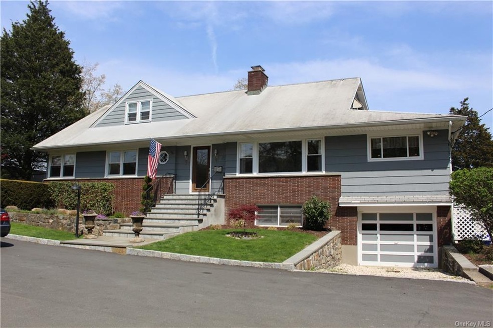 15 Allen Place, Harrison, NY 10528 - photo 1