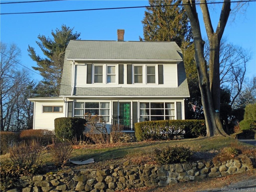 135 Greenwood Ave, Waterbury, CT 06704 - photo 1