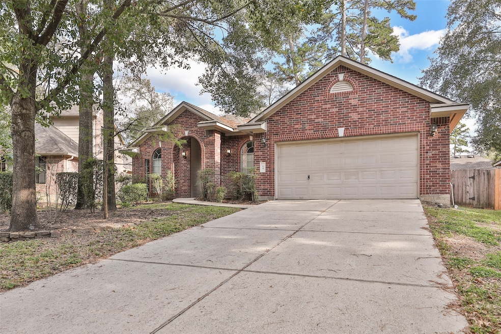 Welcome to your new home! This lovely home is nestled on a quiet cul-de-sac lot.