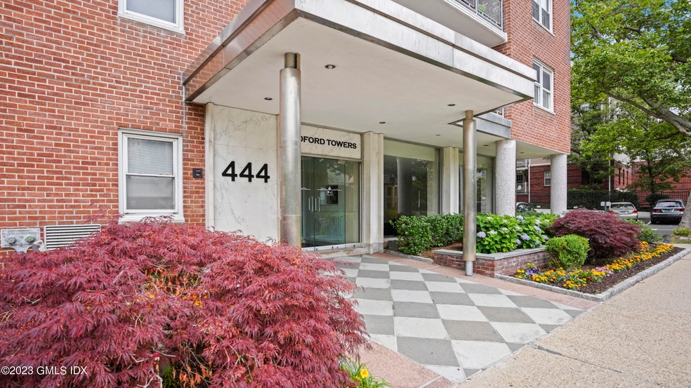 Bedford Towers Condominium unit 7P, Stamford, CT 06901 - photo 1
