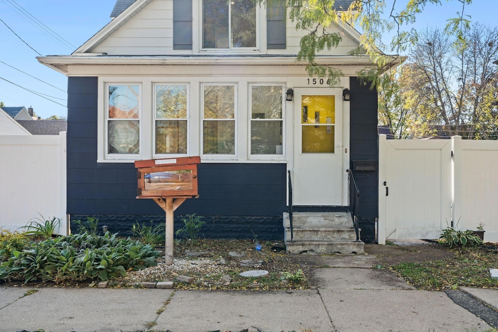 For Sale $325,000 • Co-Listing Agent