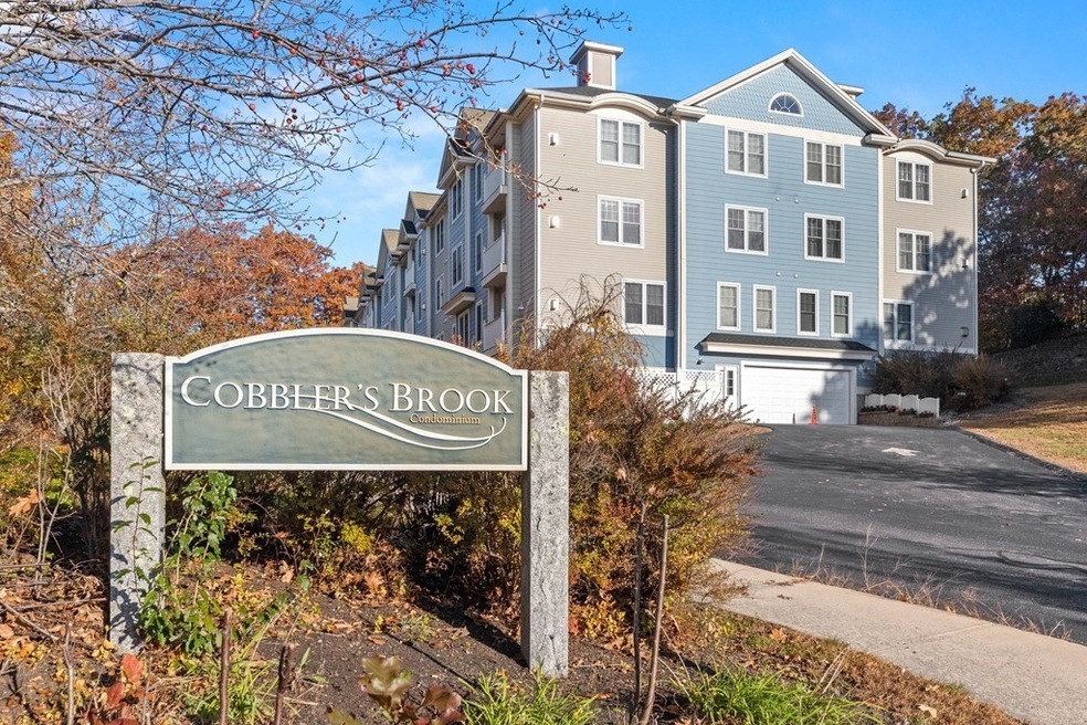 19 Broad St unit 101, Merrimac, MA 01860 - photo 1